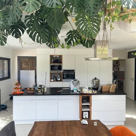 Privee Avec - Piscine - Proche Angers Homestay szállás